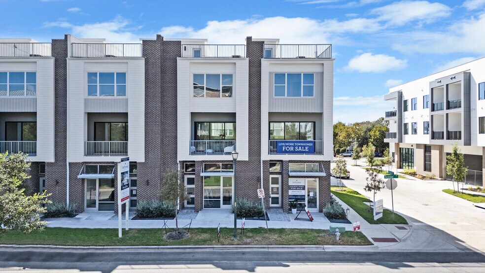 More Photos Of 3824 Berkman Dr, Austin Office Residential For Sale