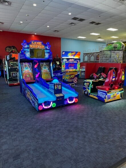 More Photos Of 2040 Schillinger Rd S, Mobile Freestanding For Lease