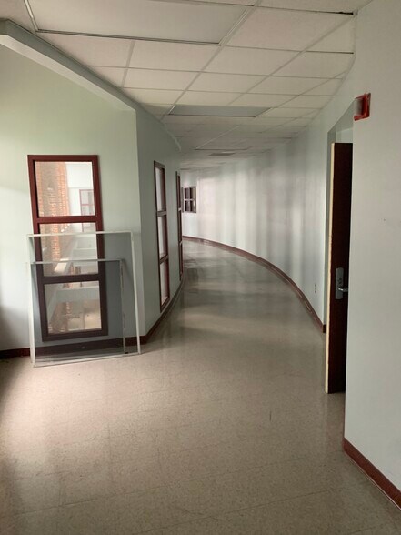 More Photos Of 711 Pinckney St, Mc Clellanville Specialty For Lease