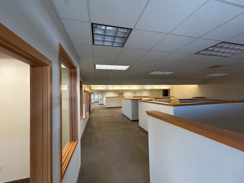 More Photos Of 525 SW Umatilla St, Redmond Office For Sale