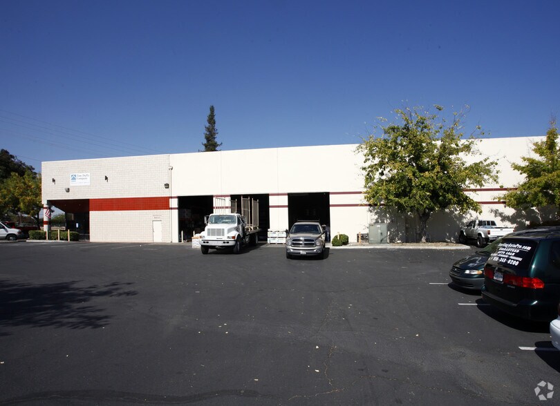 More Photos Of 5650 Roseville Rd, Sacramento Warehouse For Lease