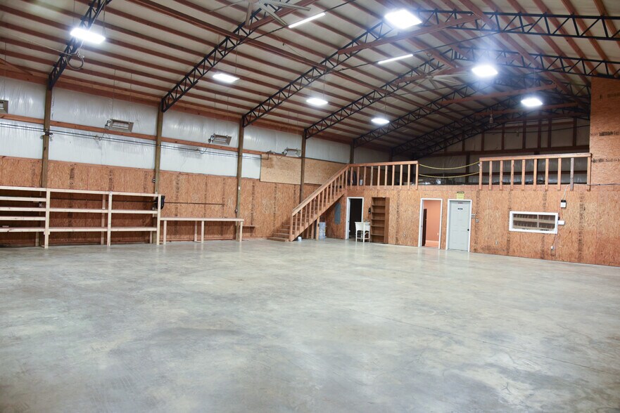 More Photos Of 101 E Byrd Rd, Hartselle Office For Lease