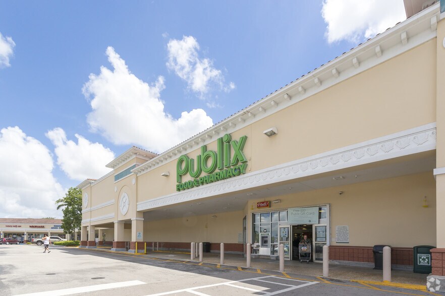 More Photos Of 16800 N Kendall Dr, Miami General Retail For Lease