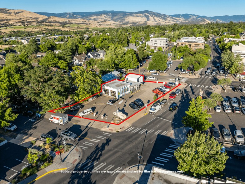 More Photos Of 75 Lithia Way, Ashland Service Station For Sale