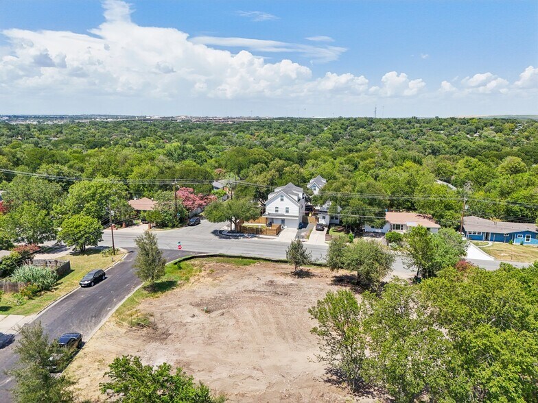 More Photos Of 3101 Northeast Dr, Austin Land For Sale
