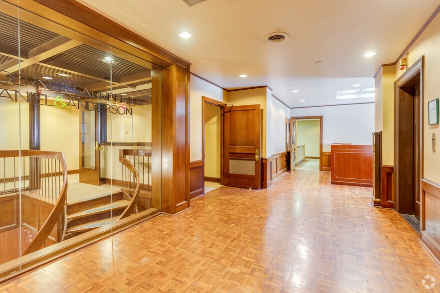 Photo of 10th Floor Ste 1000