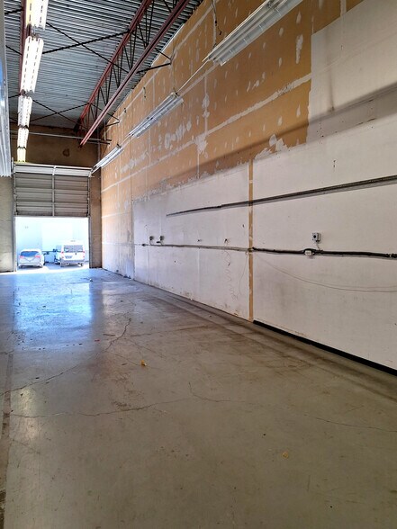 More Photos Of 9205-9265 Shaughnessy St, Vancouver Warehouse For Lease