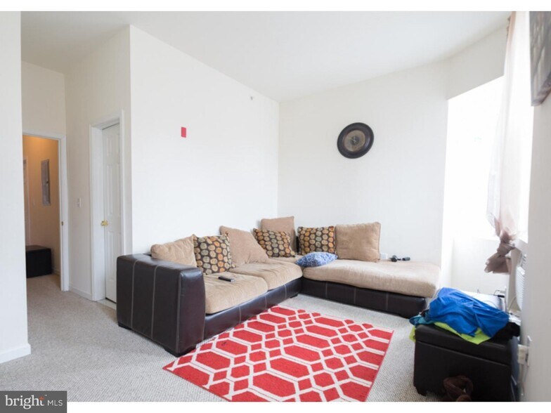More Photos Of 3301-3303 N 16th St, Philadelphia Apartments For Sale