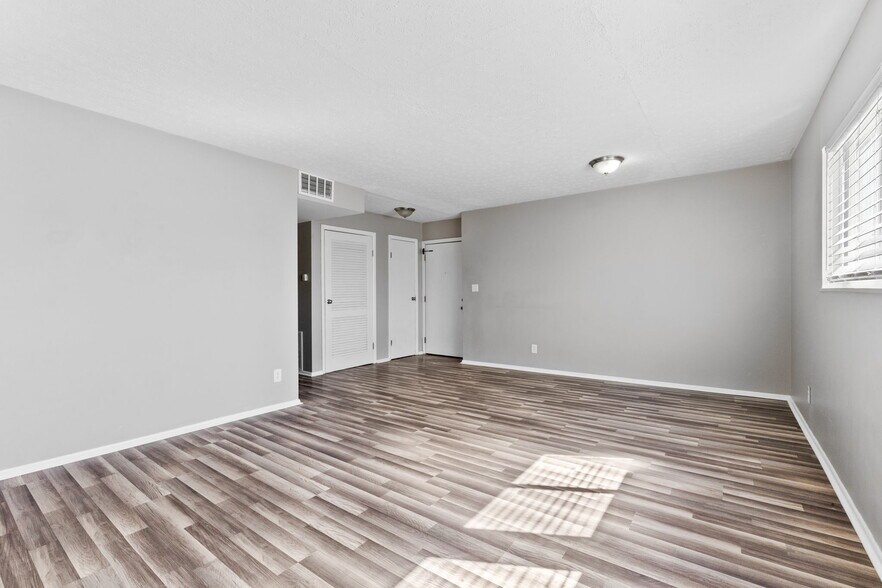 More Photos Of 1309 Fair Ave, Columbus Apartments For Sale