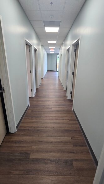 More Photos Of 168 Thunder Rd, Mooresville Light Manufacturing For Lease