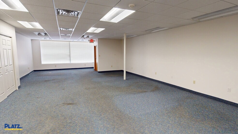More Photos Of 5986-5998 Market St, Youngstown Storefront Retail Office For Lease
