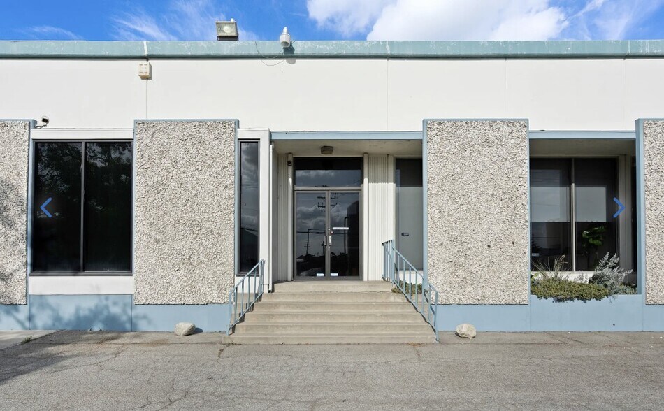 More Photos Of 5717 E Ferguson Dr, Commerce Manufacturing For Sale