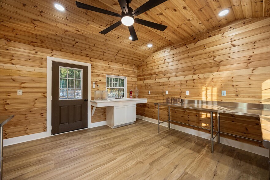 More Photos Of 4201 Pleasant Valley Rd, Union Grove Restaurant For Sale