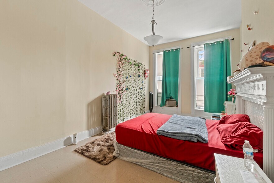 More Photos Of 2507 N Charles St, Baltimore Apartments For Sale