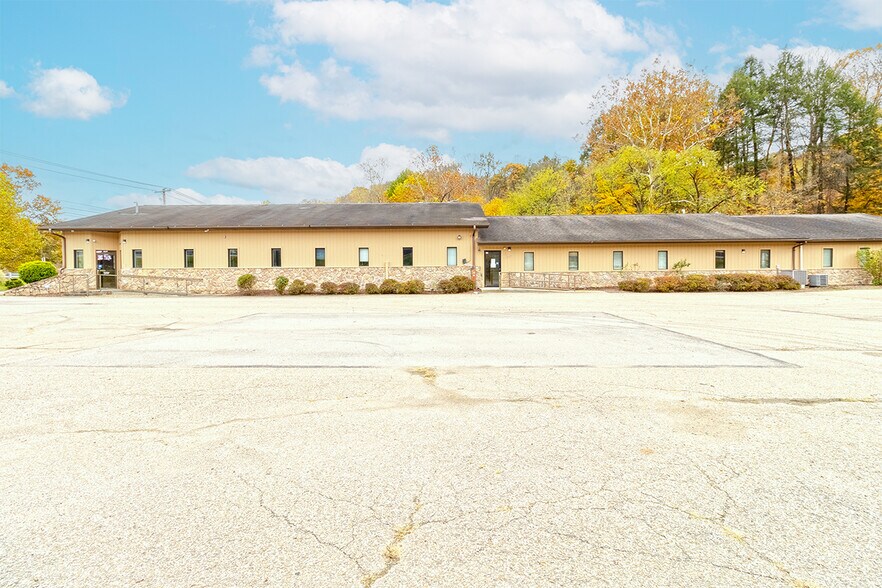 More Photos Of 1600 Wildlife Lodge Rd, Lower Burrell Medical For Lease