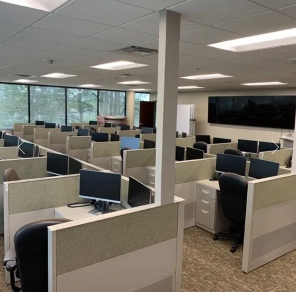 More Photos Of 1500 Perimeter Pky, Huntsville Office For Lease