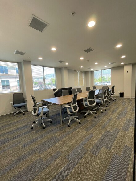 More Photos Of 2174 W Grove Pky, Pleasant Grove Office For Lease
