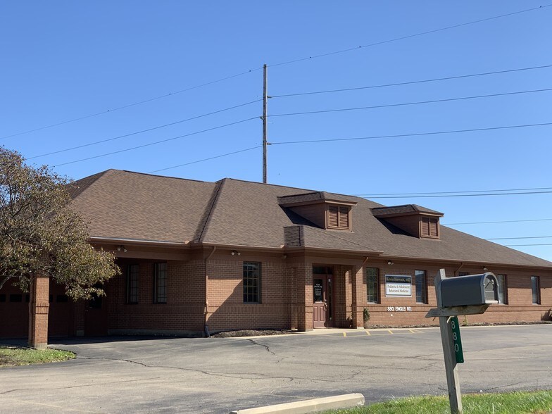 More Photos Of 880 Engle Rd, Vandalia Medical For Lease