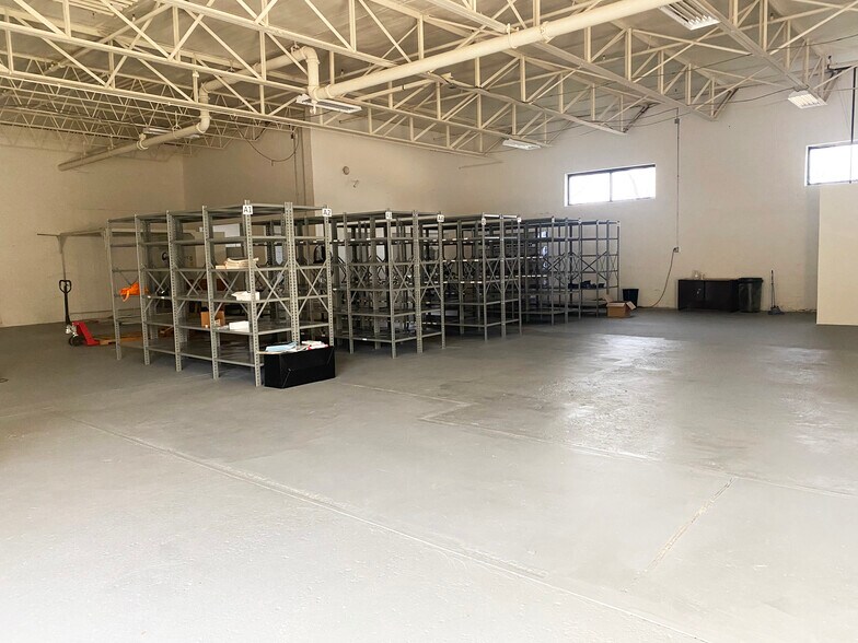 More Photos Of 30 Three Tun Rd, Frazer Light Distribution For Lease