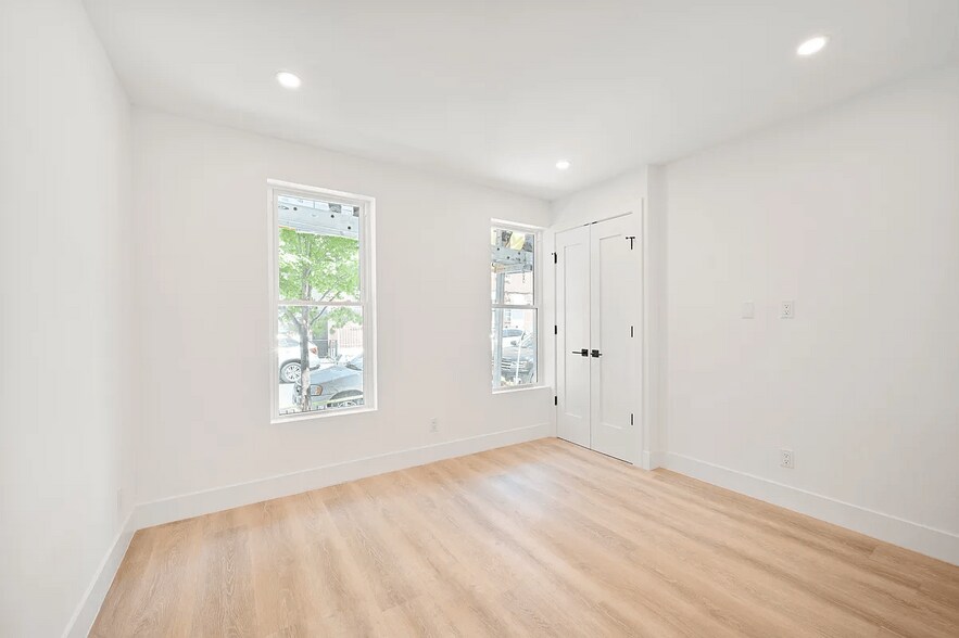 More Photos Of 76 Java St, Brooklyn Apartments For Sale
