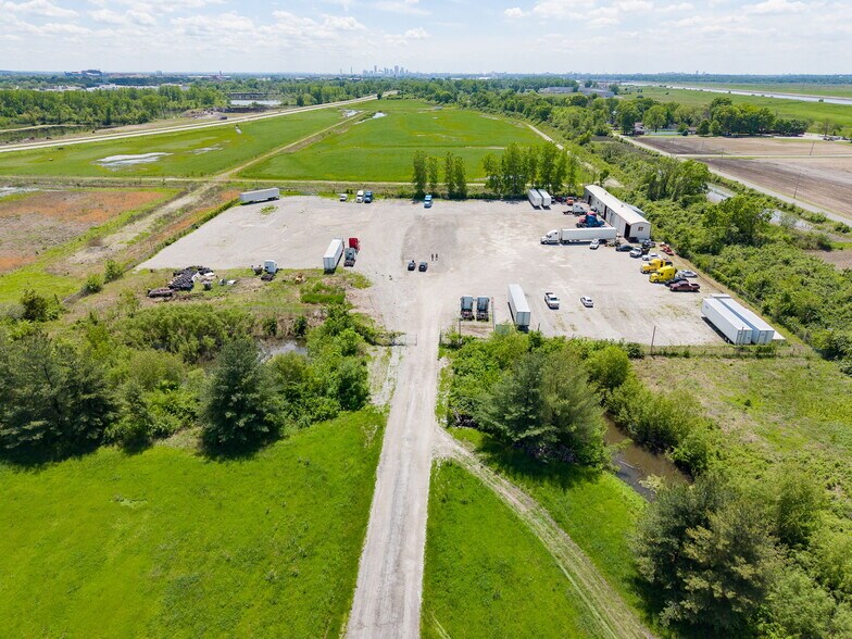 More Photos Of 440 W Pontoon Rd, Granite City Land For Sale