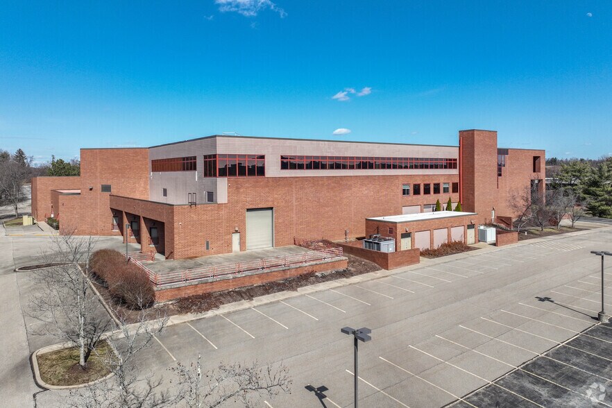 More Photos Of 615 Epsilon Dr, Pittsburgh Light Manufacturing For Sale