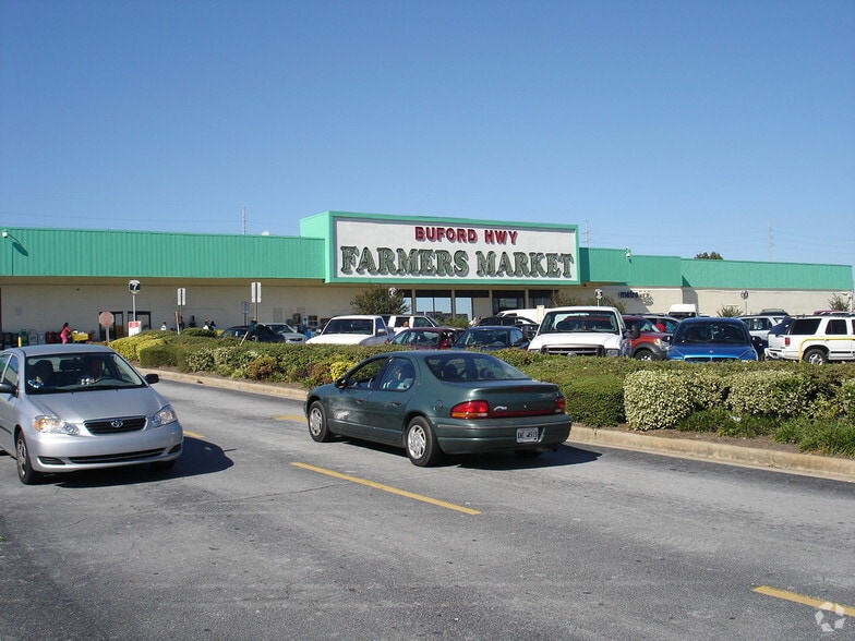 More Photos Of 5600 Buford Hwy NE, Atlanta Freestanding For Lease