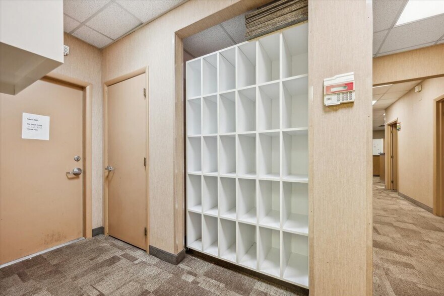 More Photos Of 215 Union Ave, Bridgewater Office For Sale