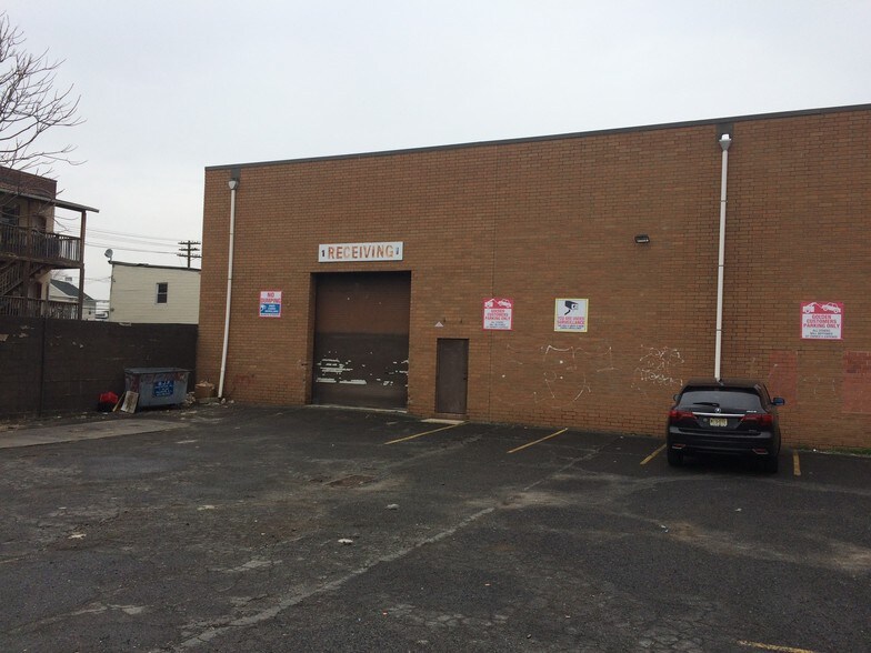 More Photos Of 239 6th Ave, Paterson Warehouse For Lease