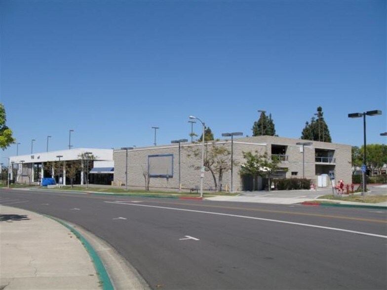 Primary Photo Of 11 Auto Center Dr, Irvine Auto Dealership For Sale