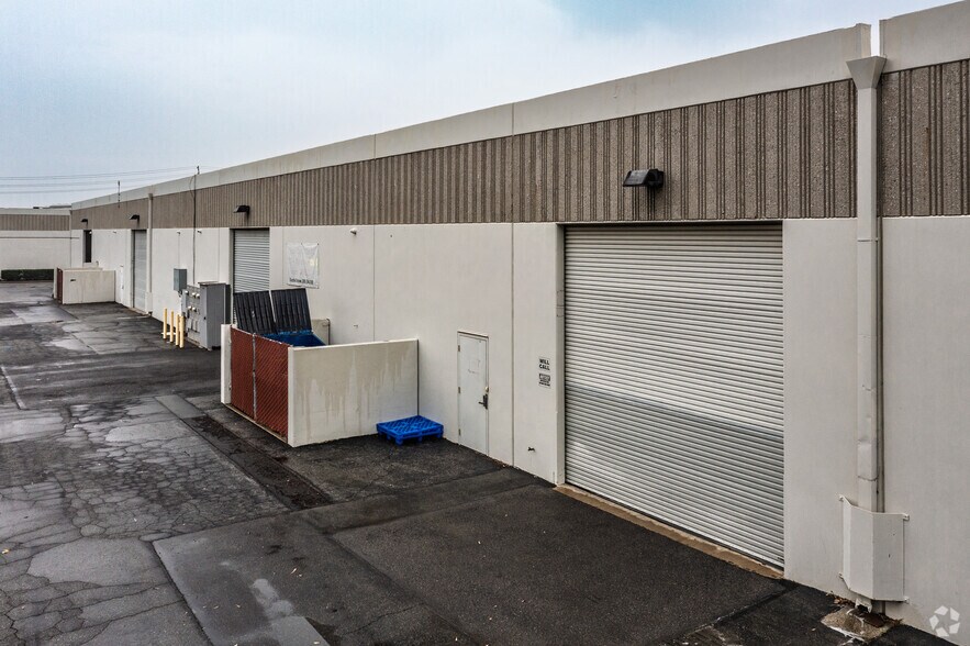 More Photos Of 1050 W Central Ave, Brea Manufacturing For Lease