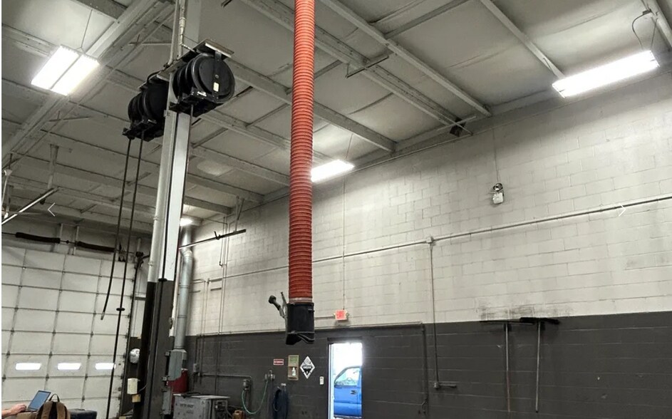 More Photos Of 1912 Pembroke Rd, Hopkinsville Warehouse For Sale