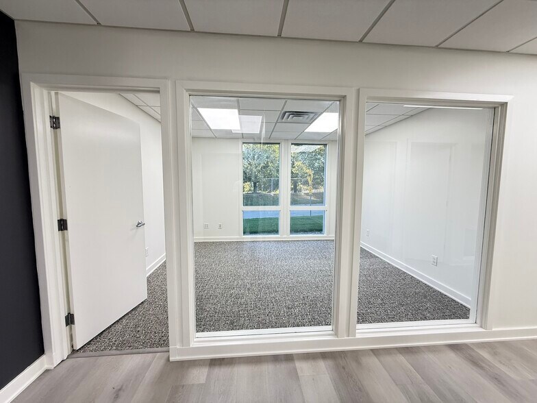 More Photos Of 20 Office Park Way, Pittsford Office For Lease
