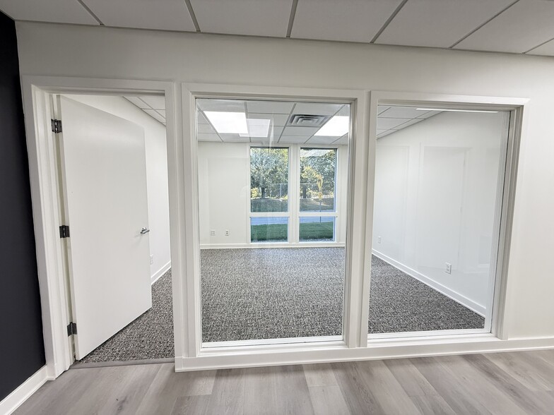 More Photos Of 20 Office Park Way, Pittsford Office For Lease