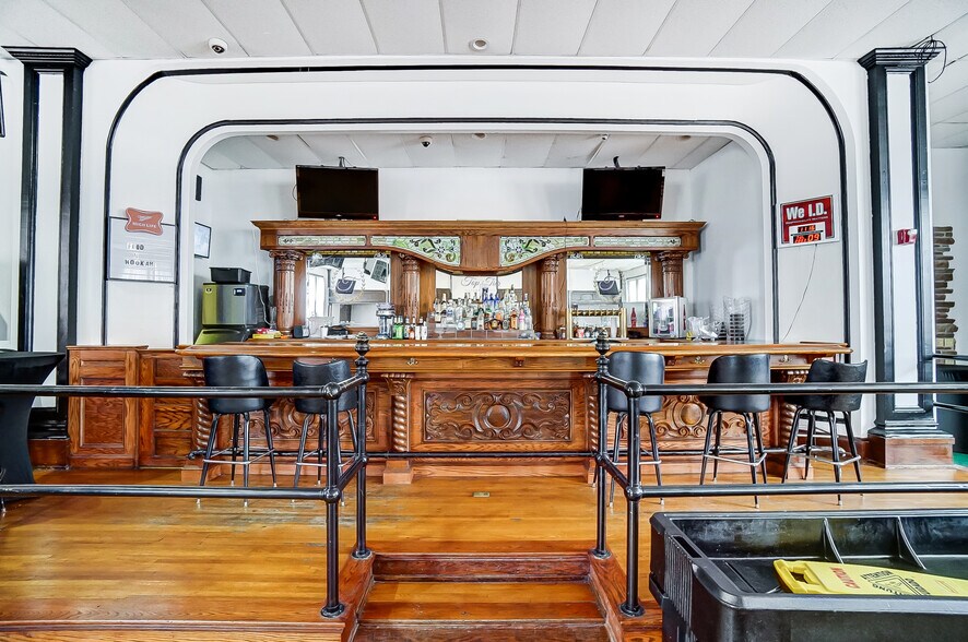 More Photos Of 126 W High St, Springfield Lodge Meeting Hall For Sale