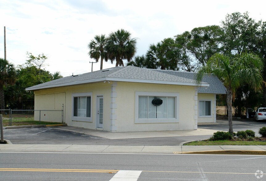 More Photos Of 1109 S Peninsula Dr, Daytona Beach Office For Sale
