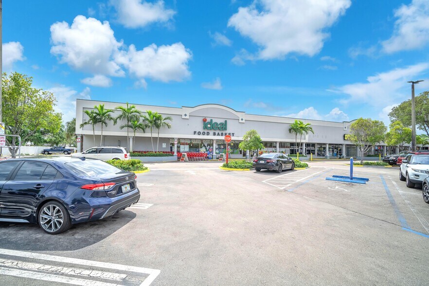 More Photos Of 904-1048 E Sample Rd, Pompano Beach Unknown For Lease