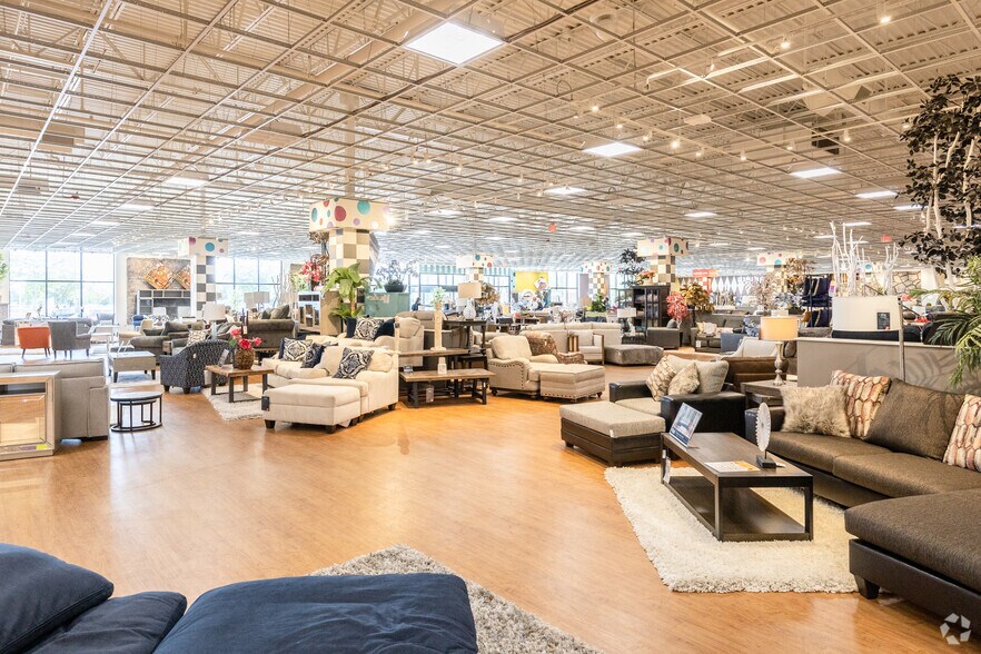 More Photos Of 4403 Black Horse Pike, Mays Landing General Retail For Lease