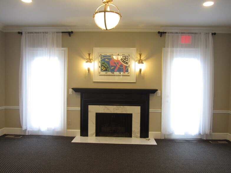 More Photos Of 452 E Paces Ferry Rd NE, Atlanta Office For Sale