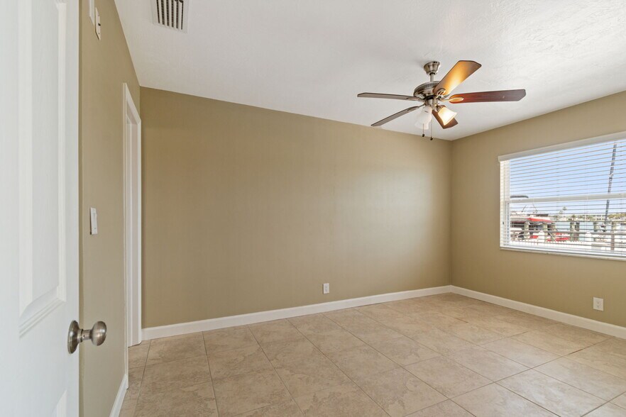 More Photos Of 2307 Bay Blvd, Indian Rocks Beach Apartments For Sale