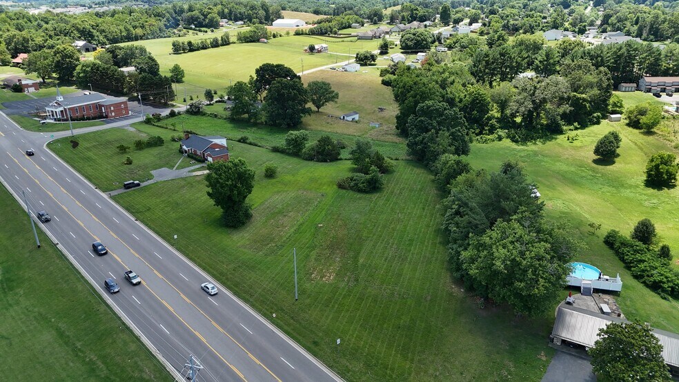 More Photos Of 5207 N Roan St, Gray Specialty For Sale