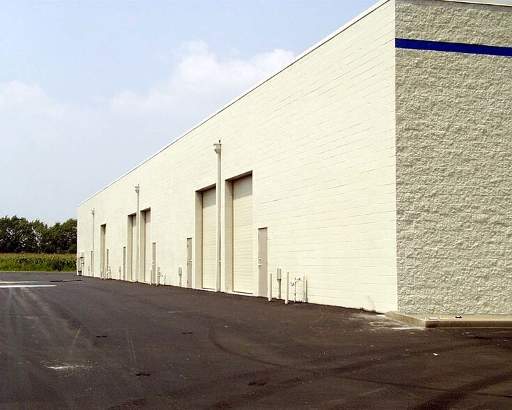 More Photos Of 4444 Decatur Blvd, Indianapolis Light Distribution For Lease