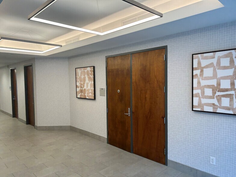 More Photos Of 15280 NW 79th Ct, Miami Lakes Unknown For Lease