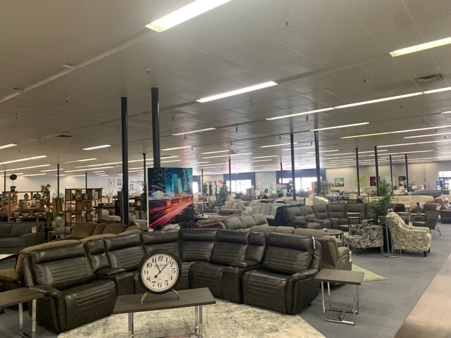 More Photos Of 2300 E Kenosha St, Broken Arrow Freestanding For Sale