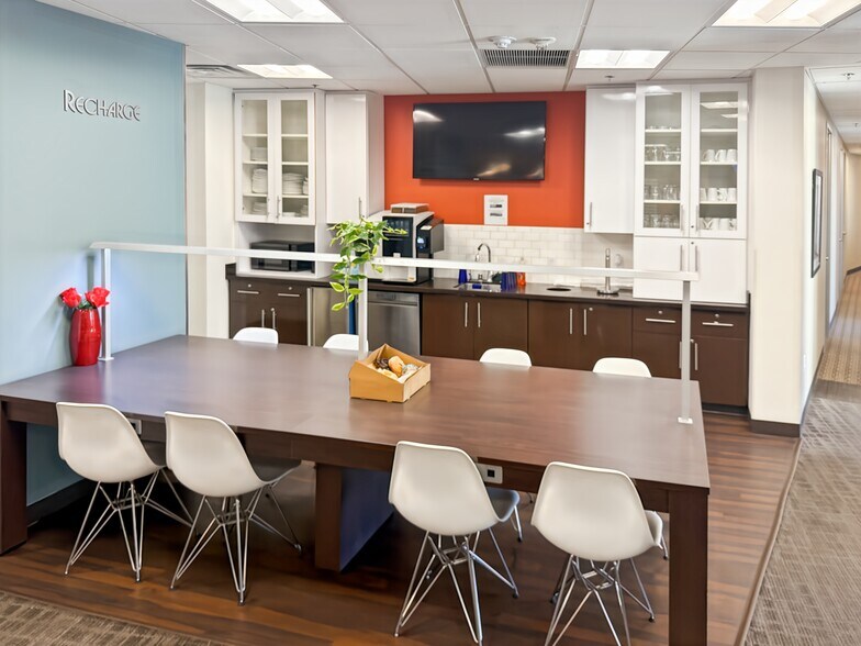 More Photos Of 9205 W Russell Rd, Las Vegas Coworking Space