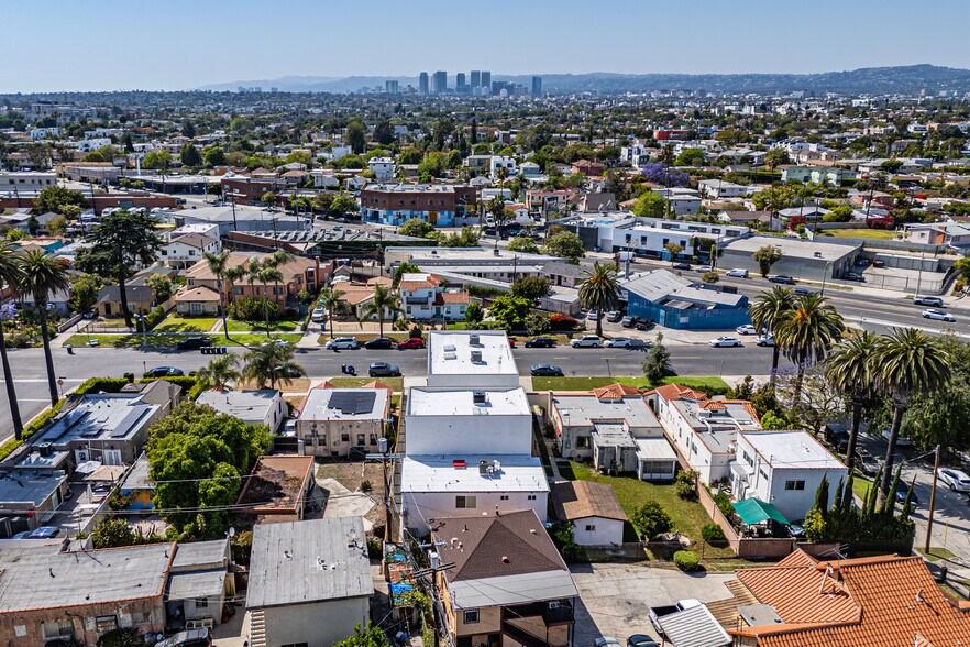 More Photos Of 2010 S Dunsmuir Ave, Los Angeles Multifamily For Sale