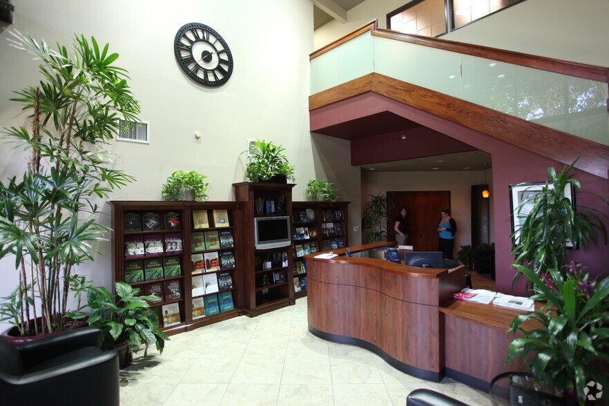 More Photos Of 2455 Teller Rd, Thousand Oaks Office For Lease