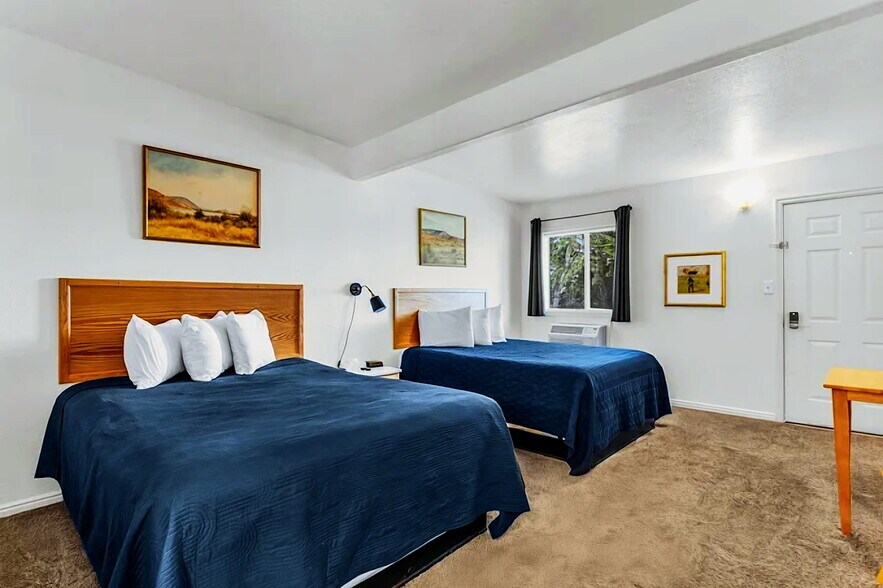 More Photos Of 260 E 400 N, Manti Hotel For Sale