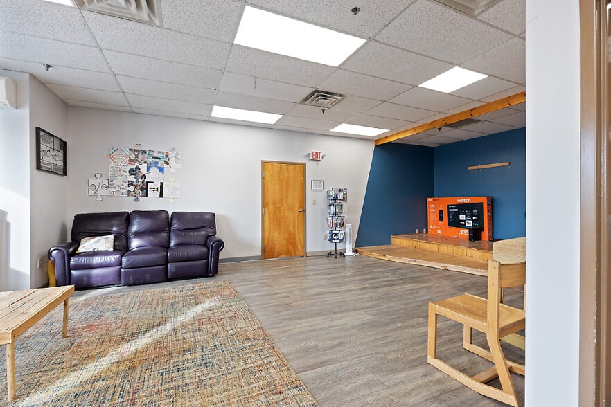 More Photos Of 7 Noyes Street Pl, Augusta Office For Sale