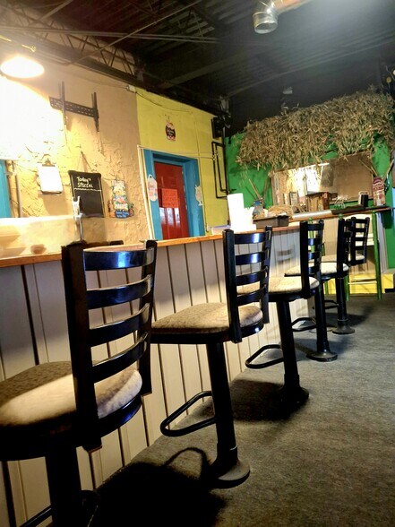 More Photos Of 711 S Main St, Rocky Top Freestanding For Sale